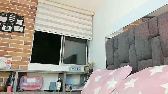 Snapshot of emiily_morgan chatting on 6, 3, 2025 emiily morgan online show from 6, 3, 2025