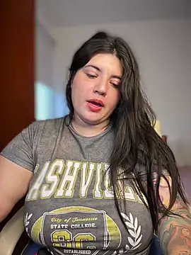 Snapshot of horny_roomiess chatting on 6, 6, 2026 horny roomiess online show from 6, 6, 2026