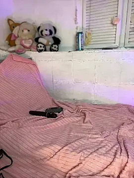 JulianaCastillo online show from 20, 1, 2025