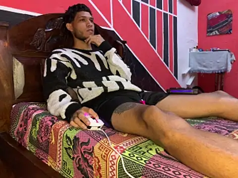 Snapshot of tanned_boy chatting on 16, 6, 2026 tanned boy online show from 16, 6, 2026