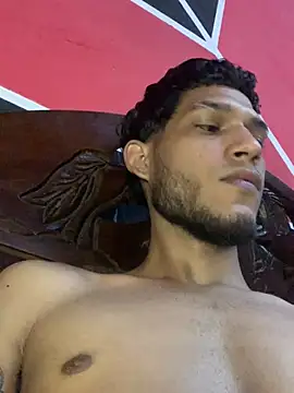 Snapshot of tanned_boy chatting on 17, 6, 2026 tanned boy online show from 17, 6, 2026