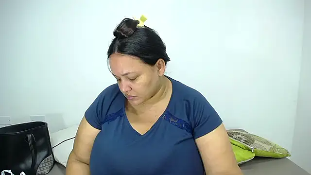 Snapshot of CrushOnMe_ chatting on 13, 1, 2026 CrushOnMe online show from 13, 1, 2026