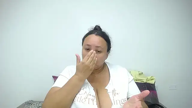Snapshot of CrushOnMe_ chatting on 25, 6, 2026 CrushOnMe online show from 25, 6, 2026
