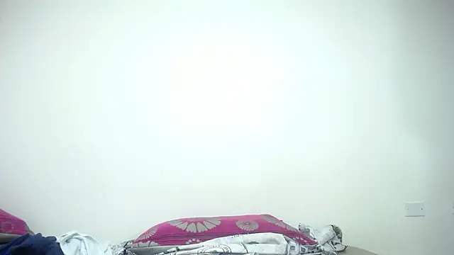 Snapshot of CrushOnMe_ chatting on 28, 6, 2026 CrushOnMe online show from 28, 6, 2026