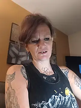 renegade vyxxen online show from 17, 4, 2026