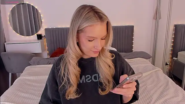 Snapshot of CassieRayss chatting on 17, 1, 2026 CassieRayss online show from 17, 1, 2026