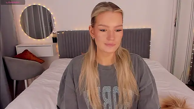 Snapshot of CassieRayss chatting on 10, 2, 2026 CassieRayss online show from 10, 2, 2026