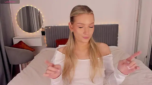 Snapshot of CassieRayss chatting on 12, 2, 2026 CassieRayss online show from 12, 2, 2026