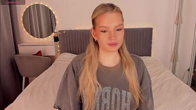 Snapshot of CassieRayss chatting on 1, 3, 2026 CassieRayss online show from 1, 3, 2026