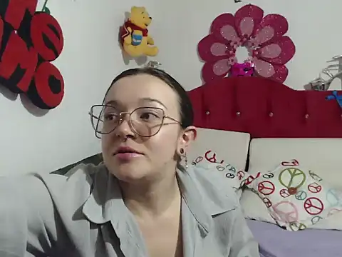 Angela 18honey online show from 5, 2, 2026