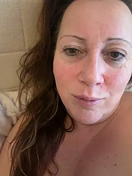 xsexycurvymilf online show from 14, 2, 2026