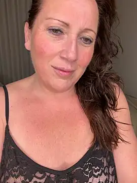 xsexycurvymilf online show from 20, 4, 2026