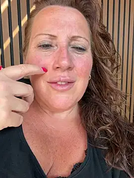 xsexycurvymilf online show from 16, 6, 2026