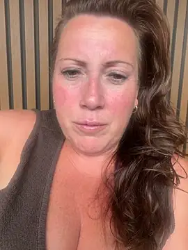 xsexycurvymilf online show from 13, 7, 2026