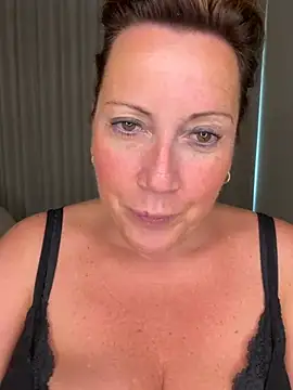 xsexycurvymilf online show from 28, 7, 2026