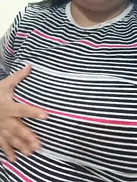 Snapshot of _Redwine_ chatting on 28, 2, 2025 Redwine online show from 28, 2, 2025