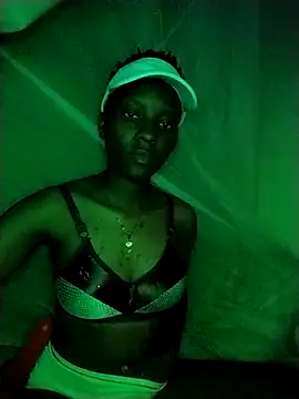 Snapshot of ShydatX chatting on 5, 11, 2025 ShydatX online show from 5, 11, 2025