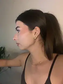 Coralinee 01 online show from 12, 3, 2026