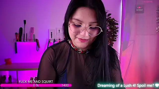 Snapshot of catha_cat chatting on 6, 5, 2026 catha cat online show from 6, 5, 2026