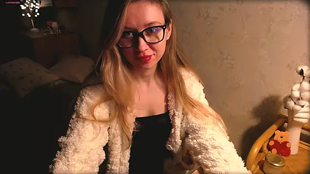 Lina Roo online show from 22, 4, 2026