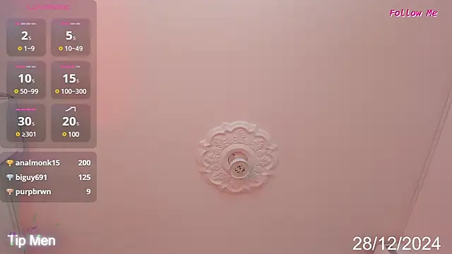 Snapshot of Karoline_Marin chatting on 28, 12, 2024 Karoline Marin online show from 28, 12, 2024