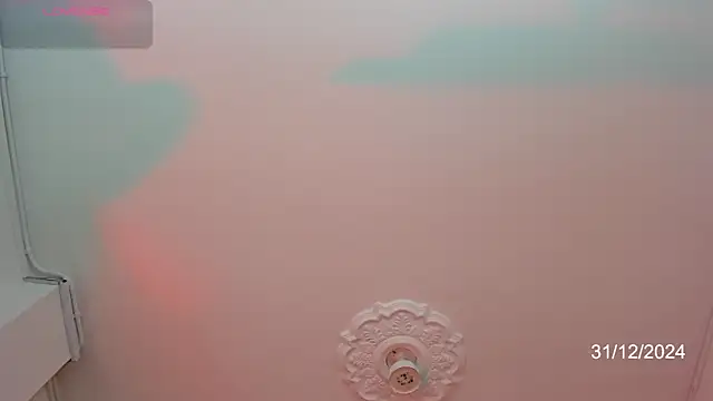 Snapshot of Karoline_Marin chatting on 31, 12, 2024 Karoline Marin online show from 31, 12, 2024