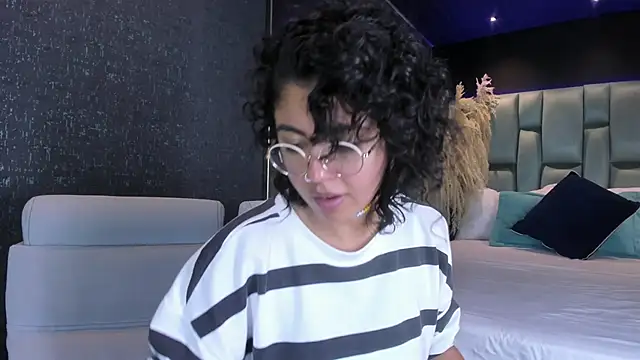 Snapshot of Amareto_ chatting on 5, 3, 2025 Amareto online show from 5, 3, 2025