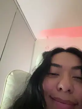 Snapshot of PetitLumiere chatting on 18, 1, 2025 PetitLumiere online show from 18, 1, 2025