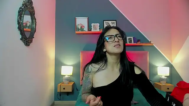 kira moon   online show from 21, 2, 2026