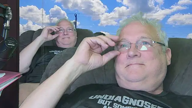 Snapshot of ButtCrackShowing-OOPS chatting on 15, 5, 2026 ButtCrackShowing-OOPS online show from 15, 5, 2026