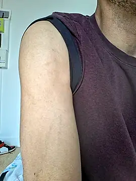 Snapshot of molozeb chatting on 2, 10, 2025 molozeb online show from 2, 10, 2025