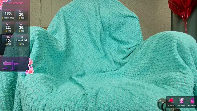 Snapshot of oliviiaa chatting on 7, 4, 2026 oliviiaa online show from 7, 4, 2026