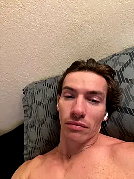 Snapshot of HeyDaddy92 chatting on 27, 10, 2025 HeyDaddy92 online show from 27, 10, 2025