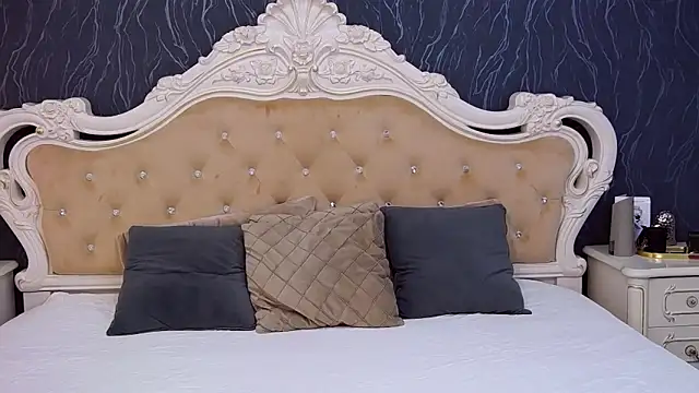 Lauren Saint online show from 12, 3, 2026