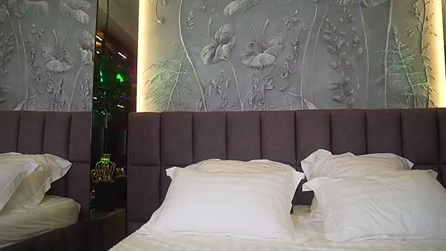 eva fashionista online show from 13, 1, 2025