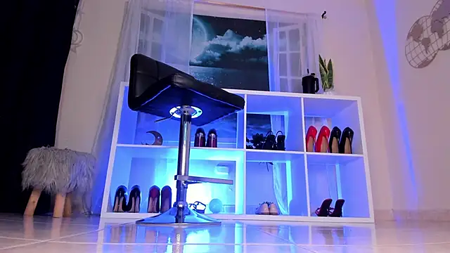 Itzeldreams online show from 6, 10, 2025