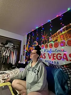 SidneyRaee online show from 26, 12, 2024