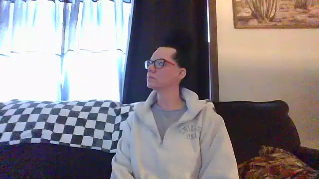 SidneyRaee online show from 2, 1, 2025