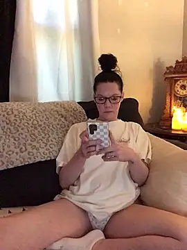 SidneyRaee online show from 21, 4, 2026