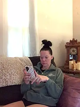 SidneyRaee online show from 29, 4, 2026