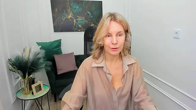 Snapshot of Sinty_Devis chatting on 2, 4, 2026 Sinty Devis online show from 2, 4, 2026