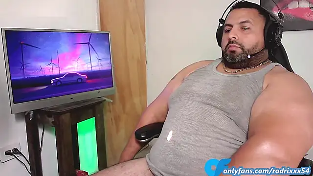 Snapshot of rodrix54 chatting on 5, 1, 2025 rodrix54 online show from 5, 1, 2025