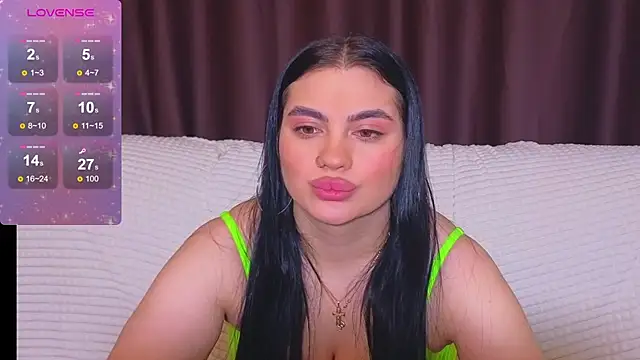 Snapshot of Nikki_Kardashian chatting on 6, 2, 2025 Nikki Kardashian online show from 6, 2, 2025