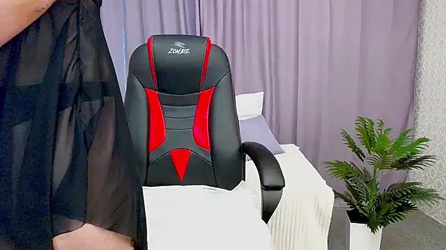 Snapshot of Camelia_Lillie chatting on 8, 2, 2025 Camelia Lillie online show from 8, 2, 2025