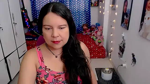 Snapshot of claryssa_ chatting on 7, 1, 2025 claryssa online show from 7, 1, 2025