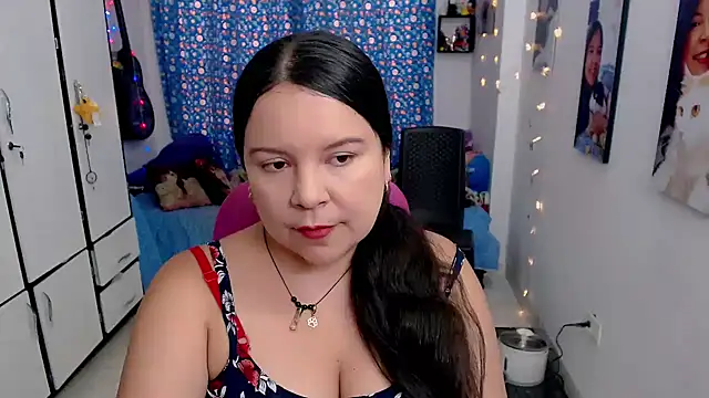 Snapshot of claryssa_ chatting on 2, 10, 2025 claryssa online show from 2, 10, 2025