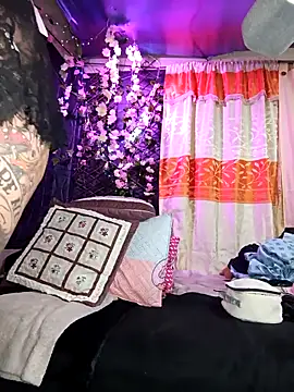 Horny kaylee online show from 21, 4, 2026