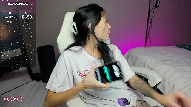 Mariella Adamss online show from 24, 9, 2025