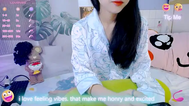 Snapshot of Ly__ chatting on 11, 2, 2026 Ly online show from 11, 2, 2026