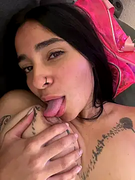 Meganmilk1 online show from 16, 12, 2025